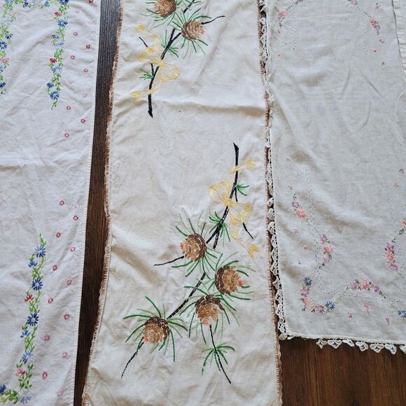 Vintage Lot of 8 Pcs decorated runners dish & fingertip towel dresser scarves - Picture 7 of 16